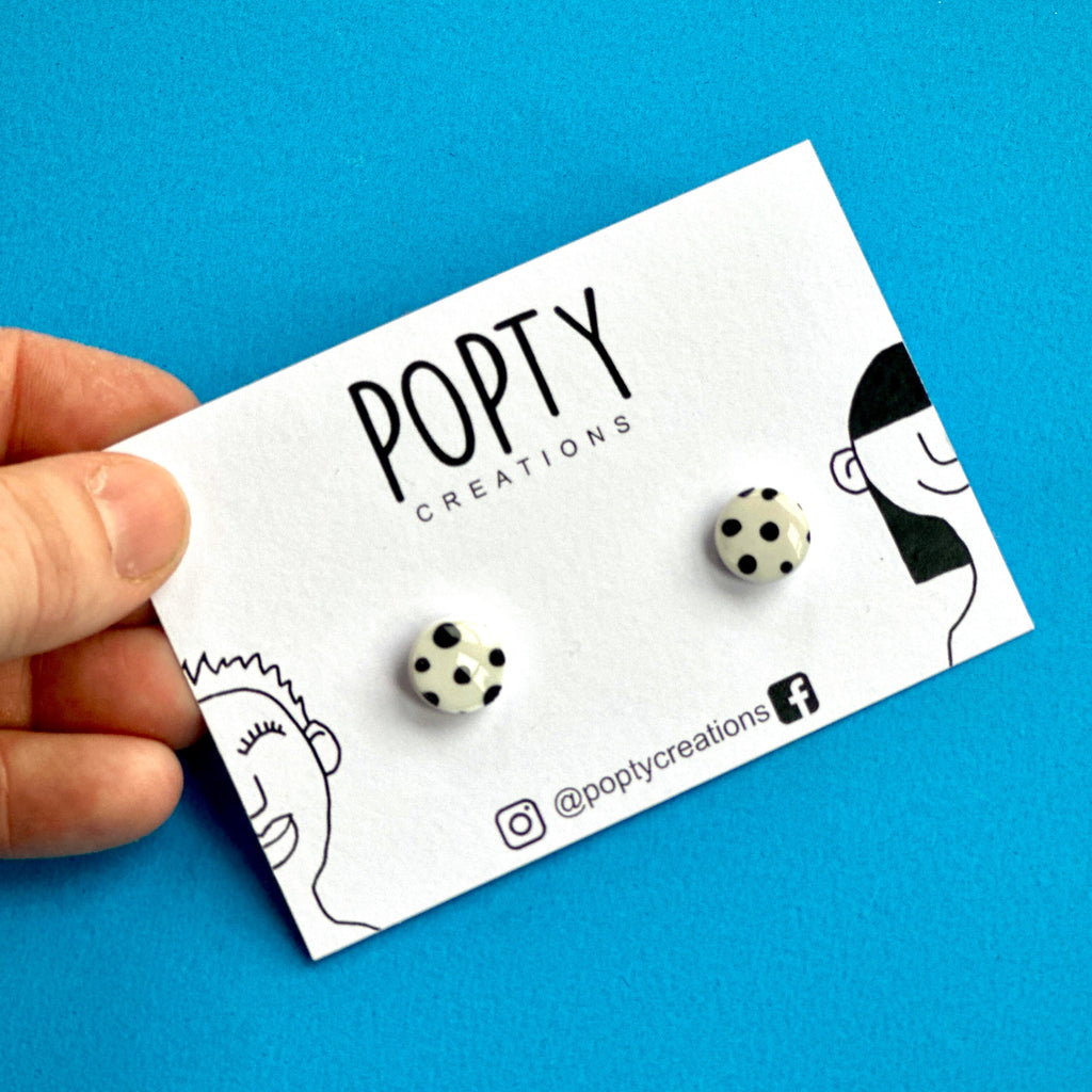 SECRET LOVERS POLKA STUDS