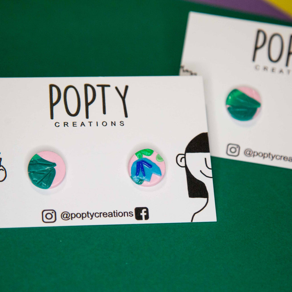 BUZZY BEES SMALL CIRCLE STUDS