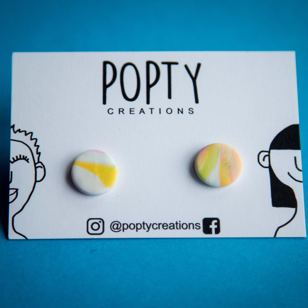 LIGHT MARBLE MEDIUM STUDS